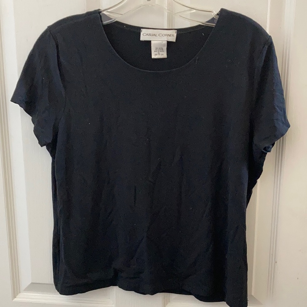 FINAL MARKDOWN Ladies casual corner tee xl